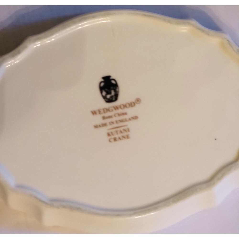 Wedgwood Kutani Crane Bone China Oval Trinket Dish Scalloped Gold Rim England - Picture 2 of 3